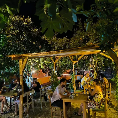 Hotel a capsule Litost Cafe Adrasan